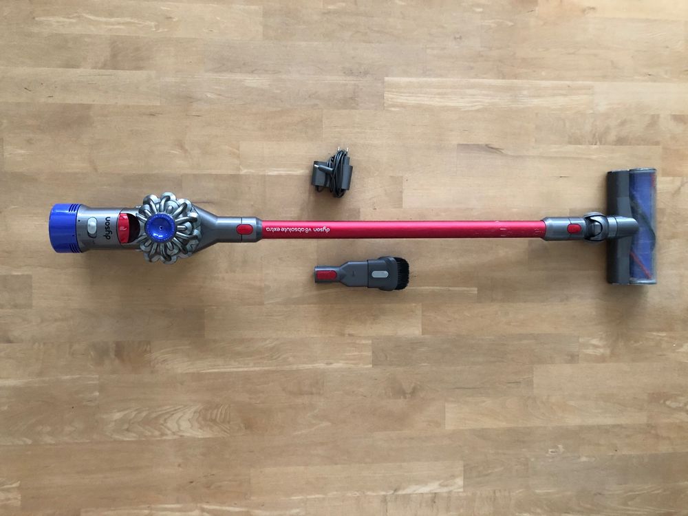 Dyson V8 (Akku Defekt) Kaufen auf Ricardo