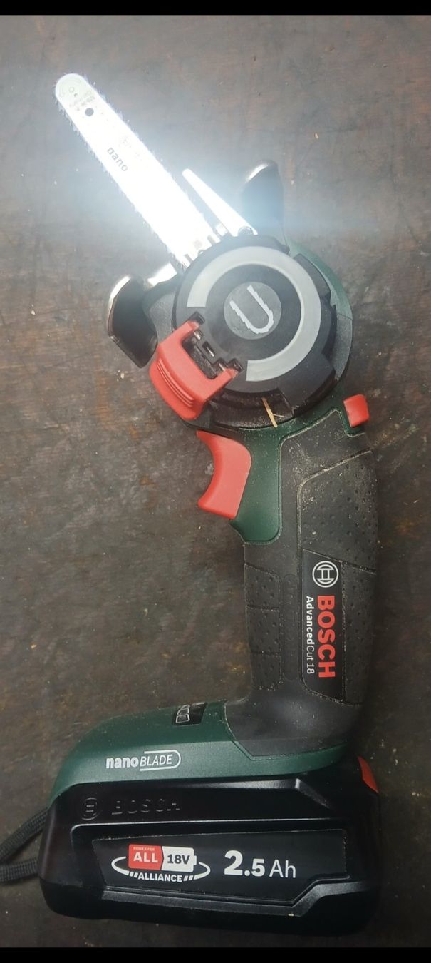 Bosch Seghe: Bosch Nanoblade Säge – Usato da Laufen venduto da Abecd
