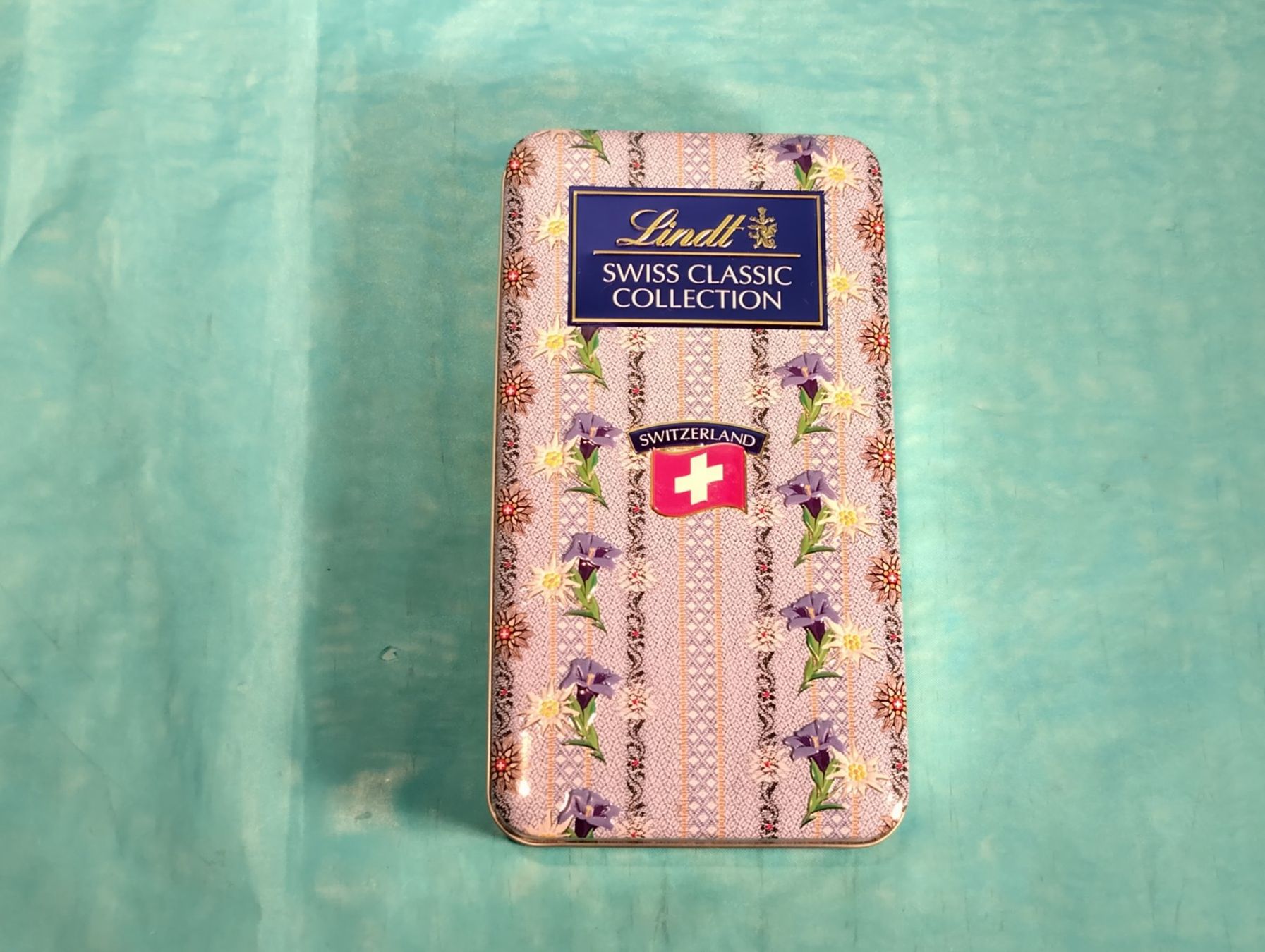 Sonstige Dekorationen & Accessoires: Blechbüchse Lindt SWISS COLLECTION – Gebraucht aus Bellach von JingleCherry
