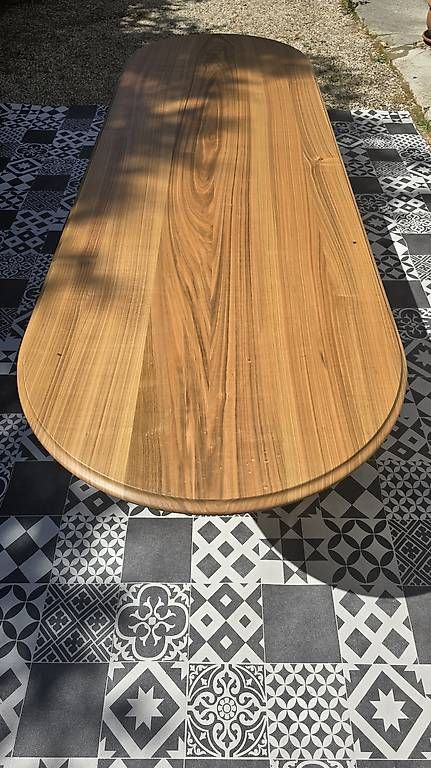 Tables: Table de bistrot (Glarus) – D'occasion à Mollens VD par espritartdeco