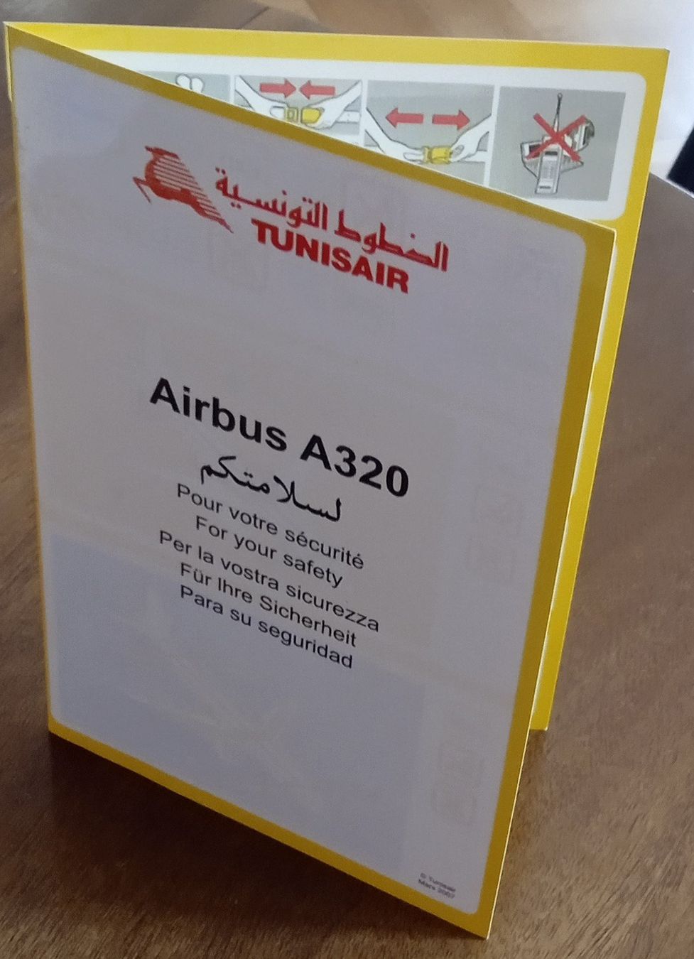 Cartoline: Safety Card A 320 Tunisair – Usato da Bern venduto da ballotenor 1
