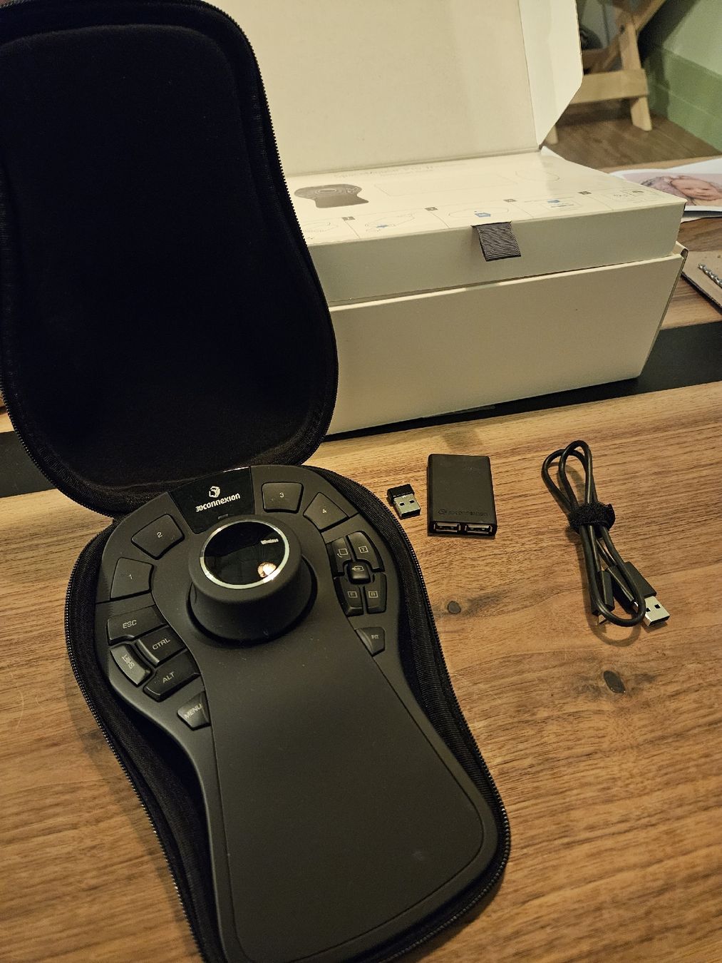 3Dconnexion Mouse: SpaceMouse Pro Wireless – Nuovo (secondo la descrizione) da St. Gallen venduto da SilvanB05 2