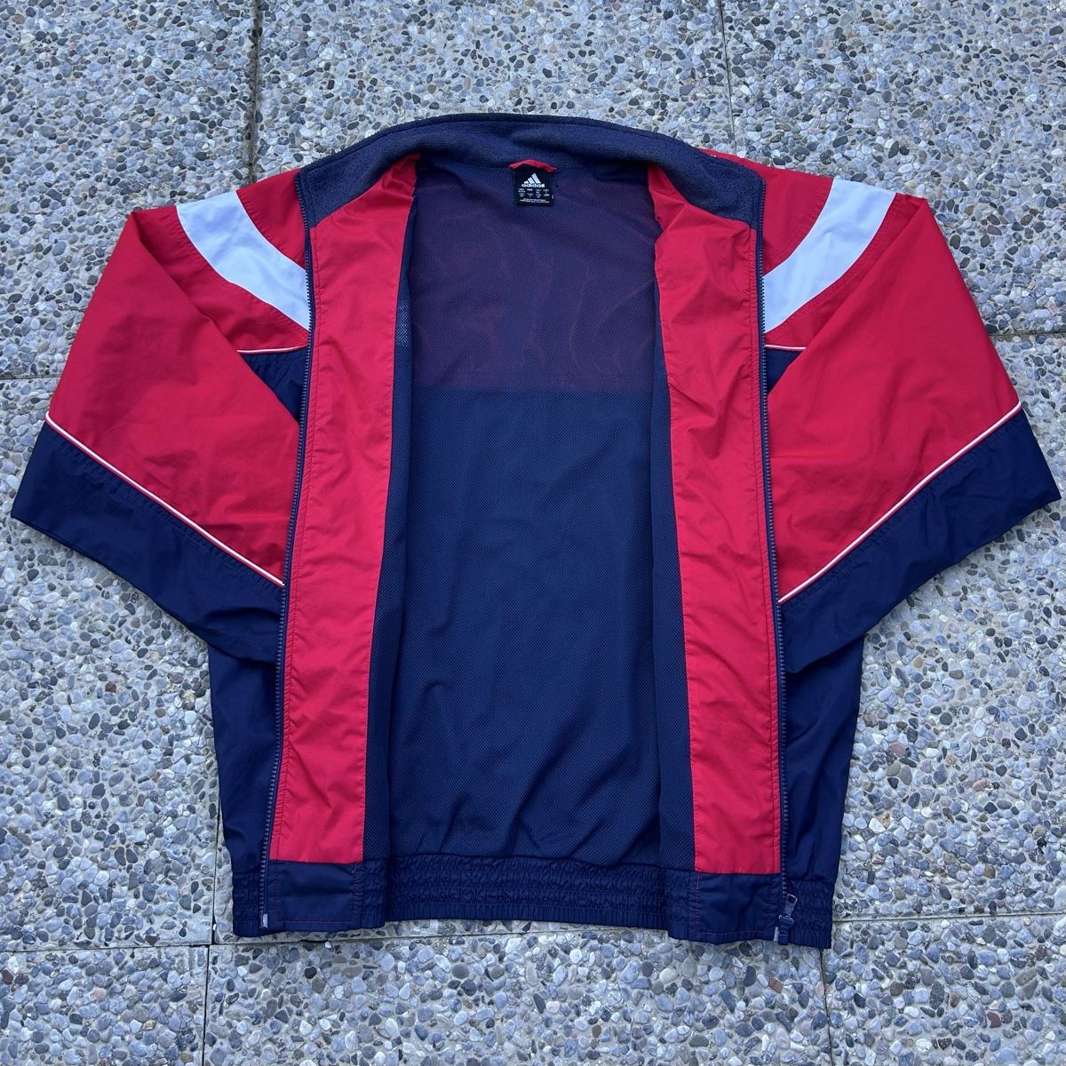 Adidas Giacche: Vintage Adidas Windbreaker Jacket – Usato da brent venduto da fukusapes 2