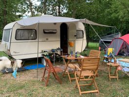 Ein Old-timer Wohnwagen Marke VFW Typ 440 Baujahr 1969