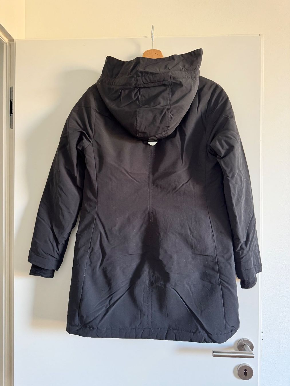 Tommy Hilfiger Giacche: Winterjacke Tommy Jeans Gr. M schwarz – Usato da St. Gallen venduto da nikolasbong 1
