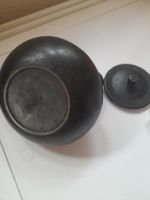 Asiatische Teekanne aus Gusseisen