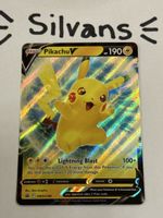 Pikachu V Black Star Promo SWSH198 Englisch