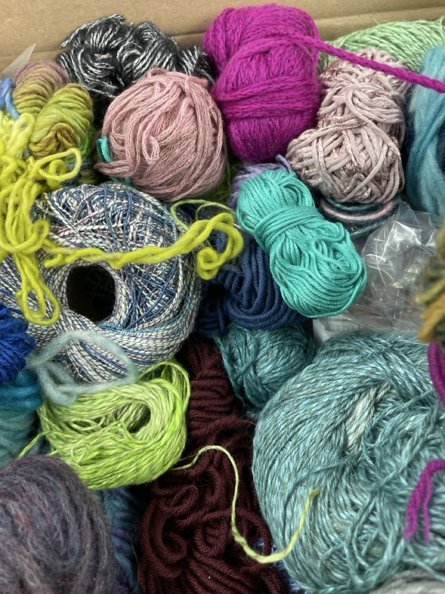 Laine: Restenwolle ca. 1kg – D'occasion à Lohn Ammannsegg par ant_5l6r 1