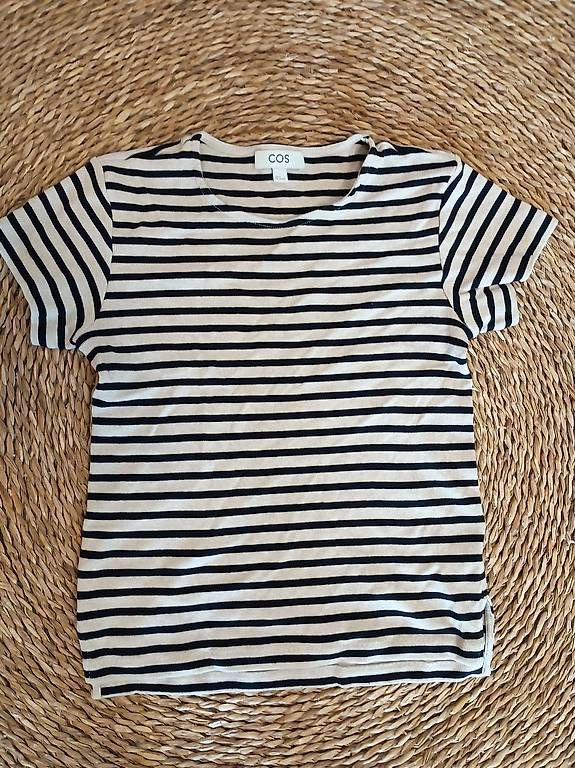 Cos T-Shirts: Gestreiftes T-Shirt von Cos – Gebraucht aus Zürich von Melianea