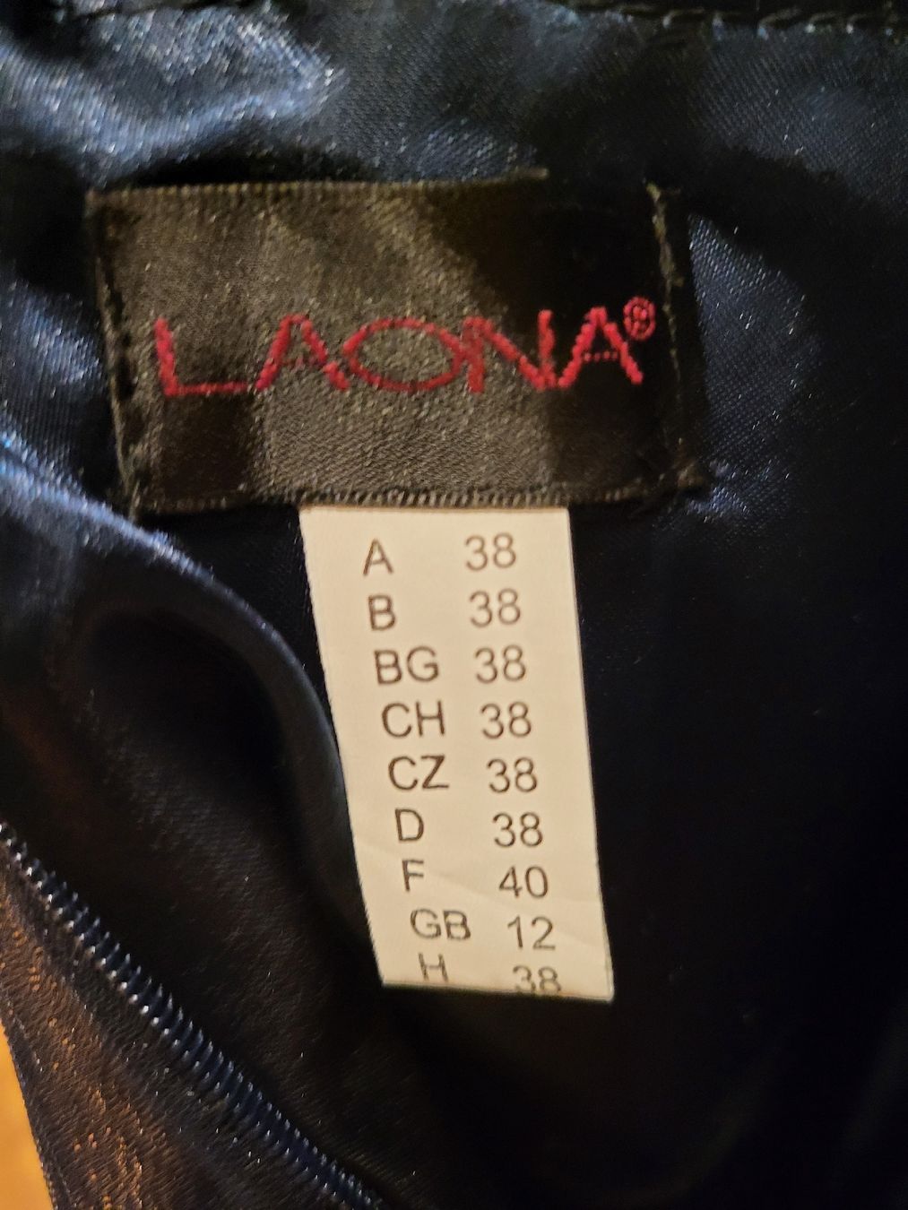Vestiti: Abendkleid Knielang Gr.38  – Usato da Thun venduto da Schnabel2.0 5