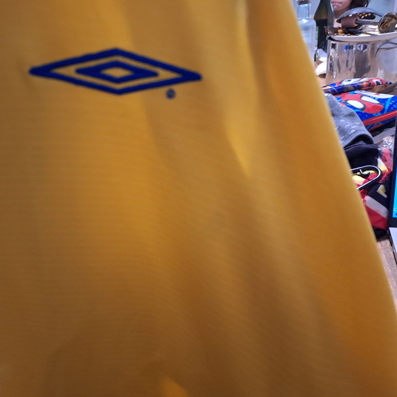 Leibchen & Hosen: Umbro Sweden Mannschafft 2003 – Gebraucht aus Bellinzona von LA-ropa-de-Juan 8