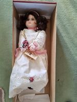 Porzellanpuppe von Wupper neu