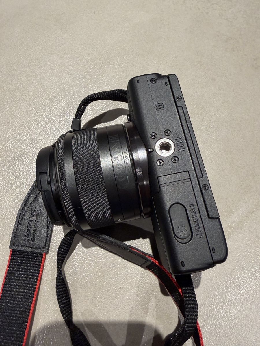Canon Kamera: Canon EOS M100 Systemkamera inkl. Tasche und SD-Karten – Gebraucht aus Orpund von Nonoo 7