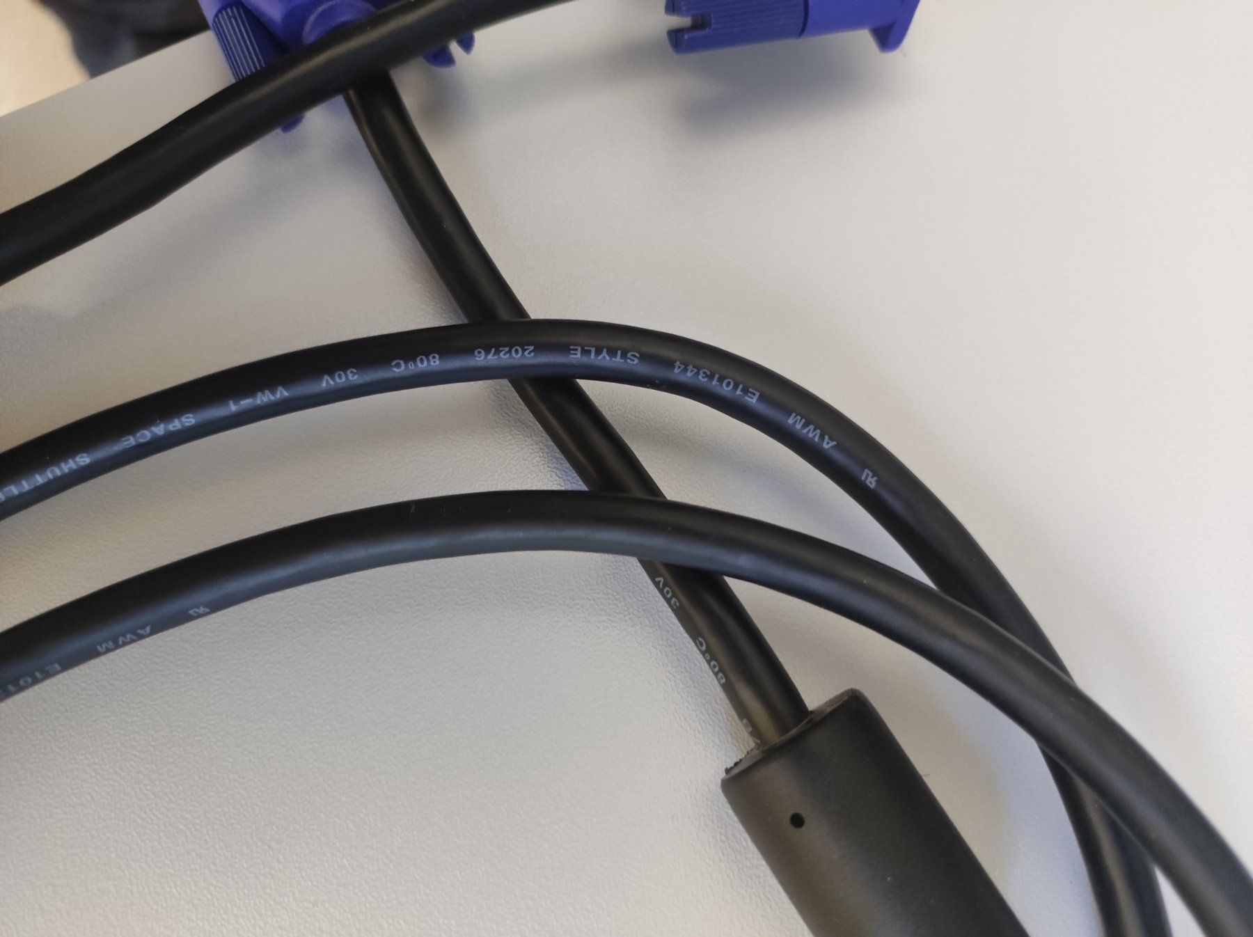 Kabel: VGA Kabel / Monitorkabel ca. 2m – Gebraucht aus Watt von MG_Products 3
