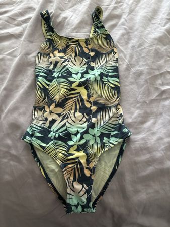 Badeanzug tropisch Gr. 140 super für Sommer ☀️, top Zustand