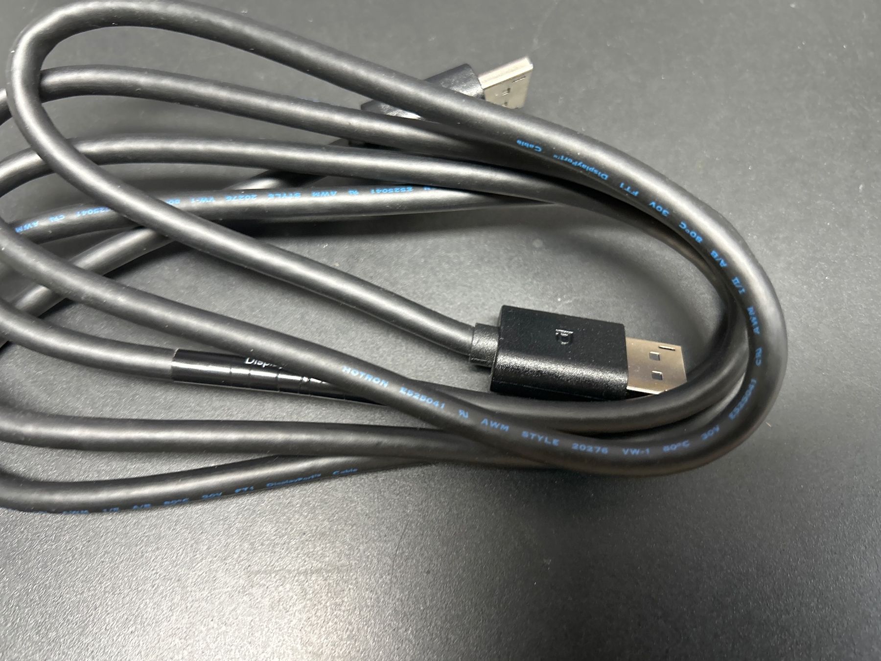 Cavi: DisplayPort Kabel 1.8m – Nuovo e nell'imballaggio originale da Lüsslingen venduto da Piper 1