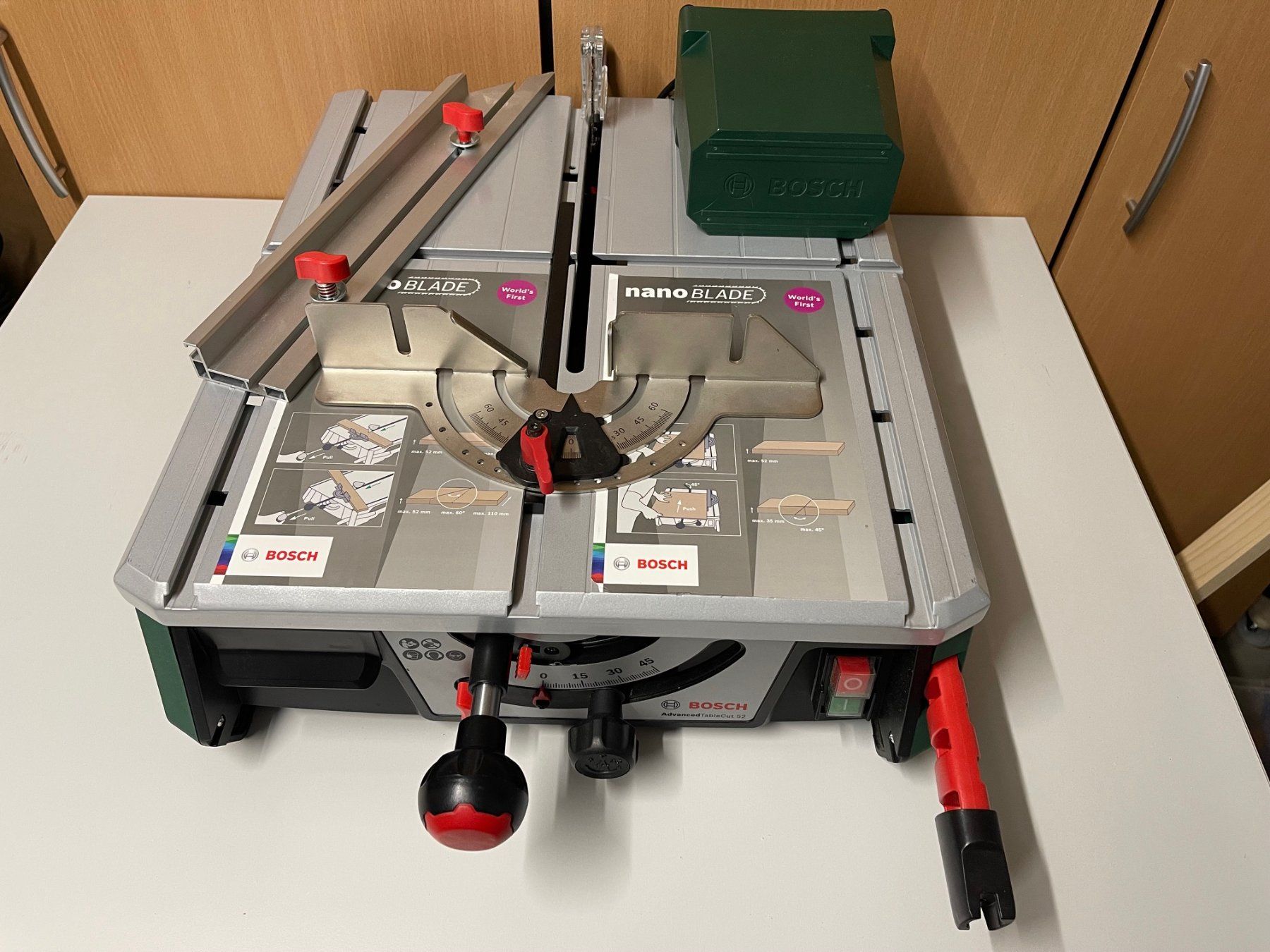 Bosch Sägen: Bosch Home & Garden Tischsäge AdvancedTableCut 52 – Gebraucht aus Bévilard von Vince3