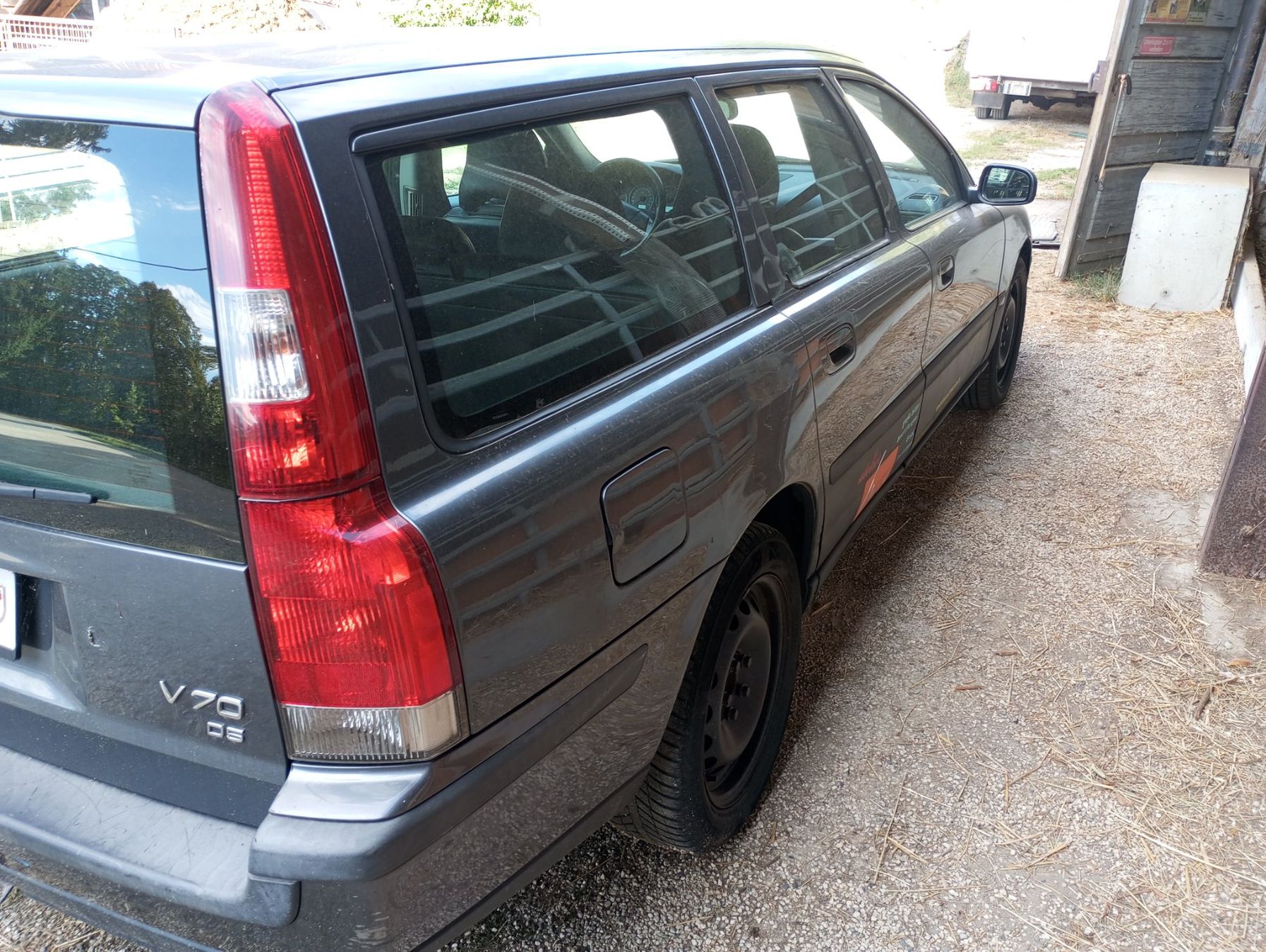 Volvo Automobili: Volvo V70 D5 – Usato da Sissach venduto da Cheky 3
