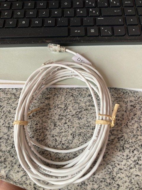 Câbles: DSL Kabel 4 m – D'occasion à Untervaz par AndreaC04