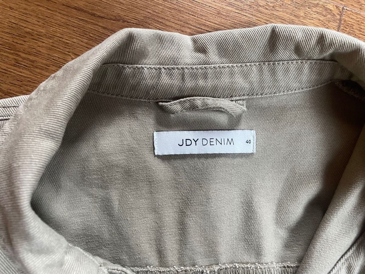 Jacken: Jacke – Gebraucht aus Wetzikon ZH von tab_hk5v 3