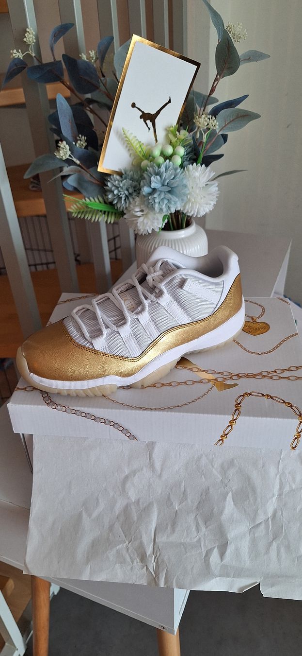 Jordan Herrenschuhe: Air Jordan 11 sz 40 – Neu und originalverpackt aus Matzingen von Deysneakers01