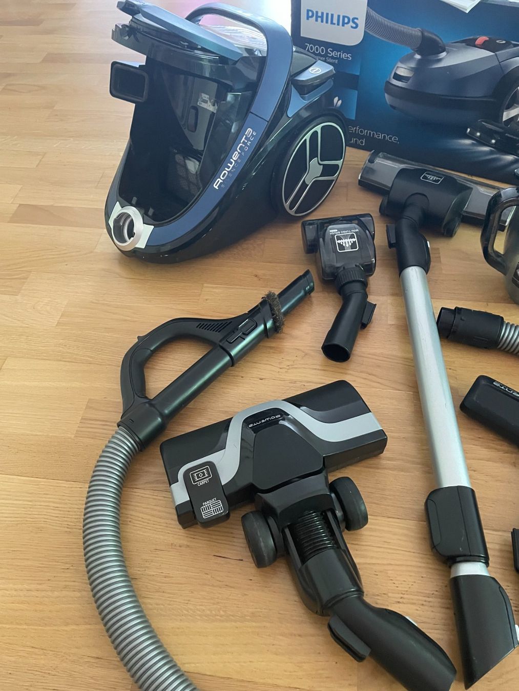 Philips Aspirapolveri & Accessori: Staubsauger - Philips Rowenta Silence Force - 7000 Series – Usato da Wabern venduto da carciofo 4