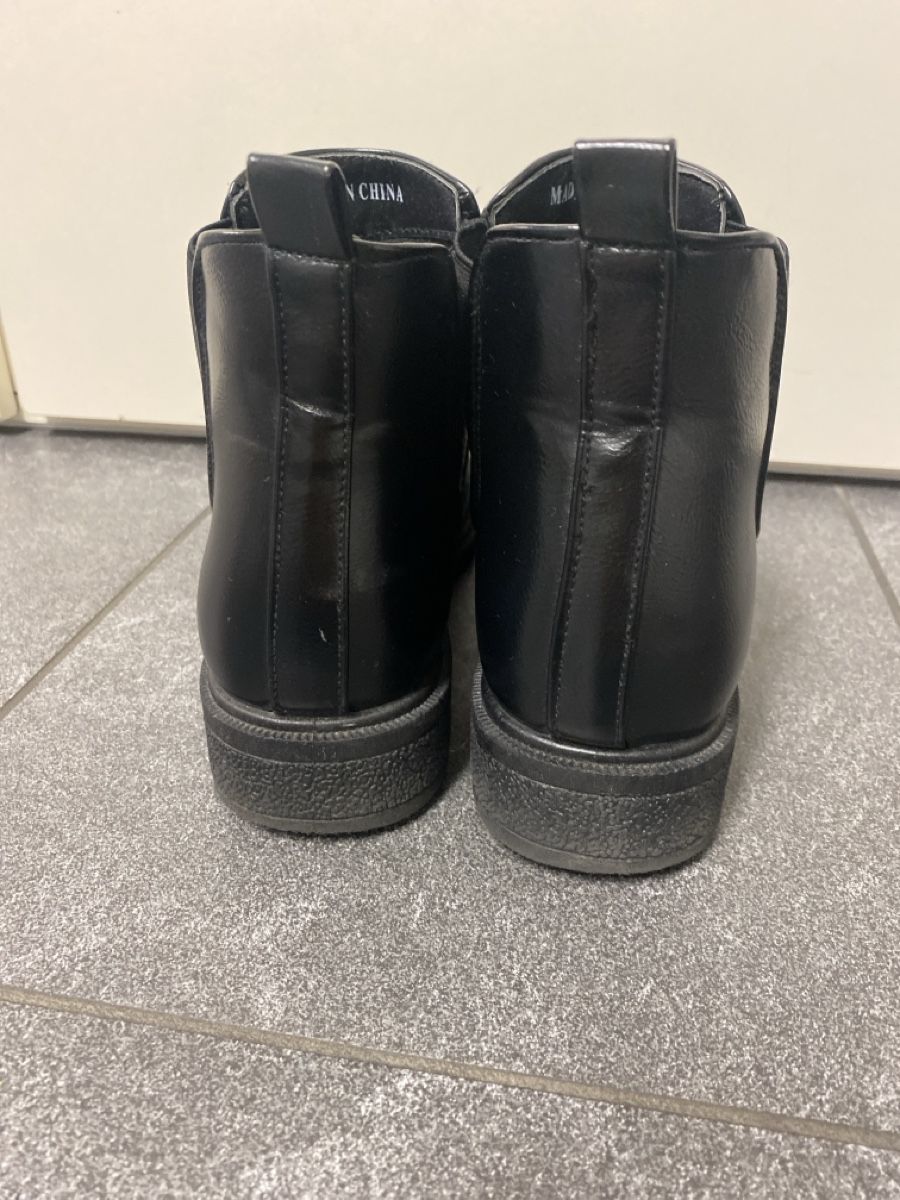 Anna Field Scarpe da donna: Stiefelette schwarz Gr. 41 Anna Field – Usato da Baar venduto da kamasija 2