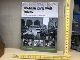 Spanish Civil War Tanks: Buch von S. Zaloga