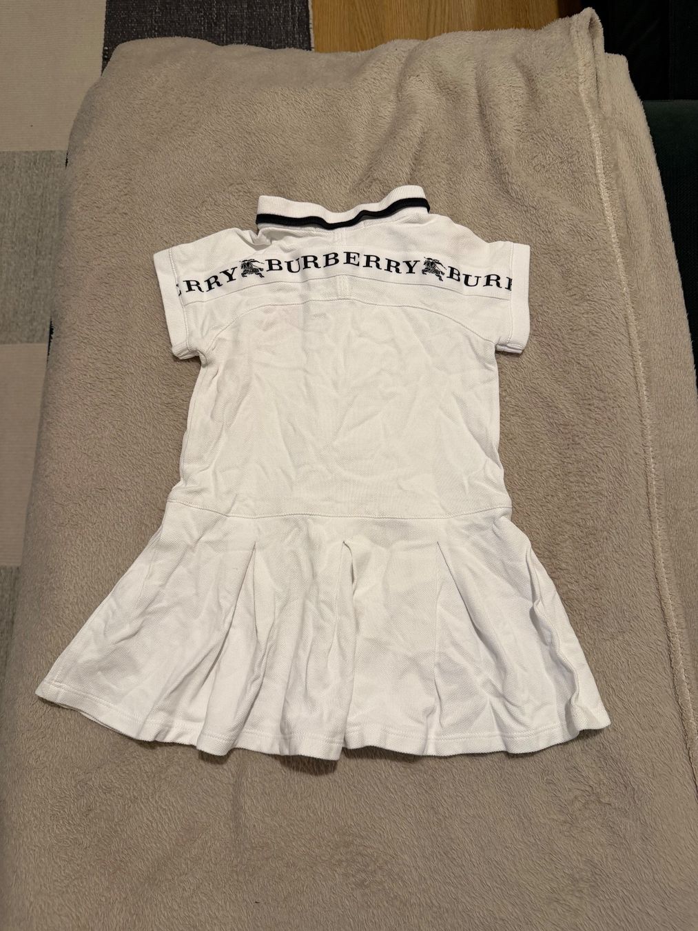 Burberry Vestiti & Gonne: Burberry Kinder Kleid Gr. 100 cm – Usato da Thalwil venduto da vverinha 2