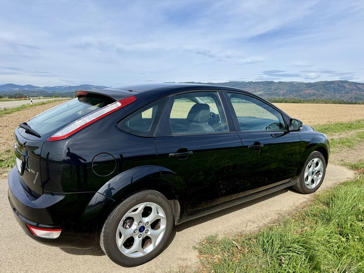 Ford Automobili: Ford Focus 1.6i (2010) – Usato da Zeiningen venduto da Eagleeye2 3