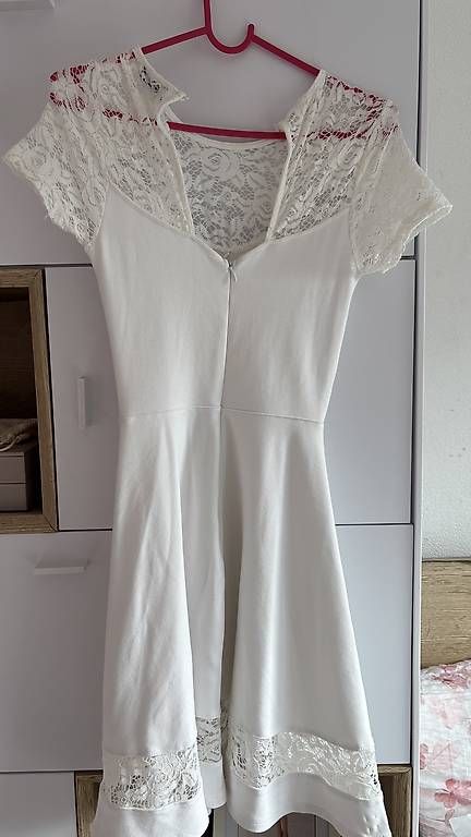Kleider: weisses Sommerkleid mit Spitze – Gebraucht aus Chur von gio_6rlp 1