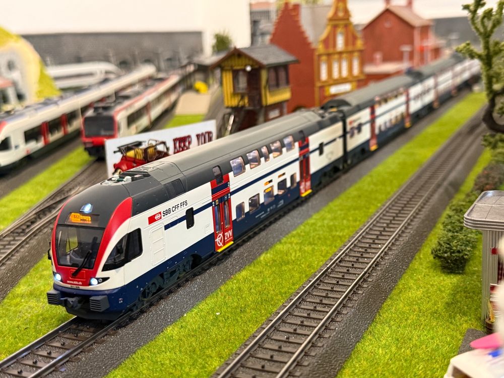 Liliput - SBB ZVV RABe 511 / Kiss - h0, AC, digi., Innenbel. (Gebraucht ...