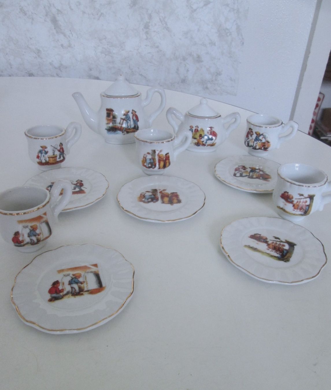 Giocattoli: Puppen Kaffee-Service, vintage – Usato da Sementina venduto da babucia