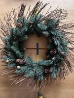 Wunderschöner Adventskranz, Winterdeko mit Tannenzapfen, Neu