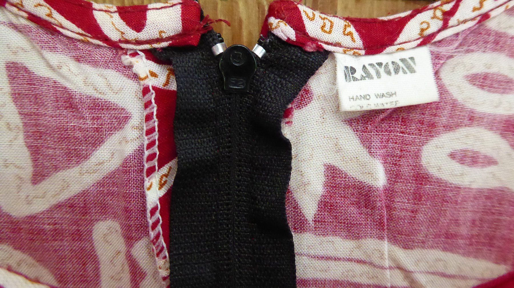 Kleider: Luftiges Sommerkleid Gr 40 RAYON – Gebraucht aus Sargans von Benziner 3