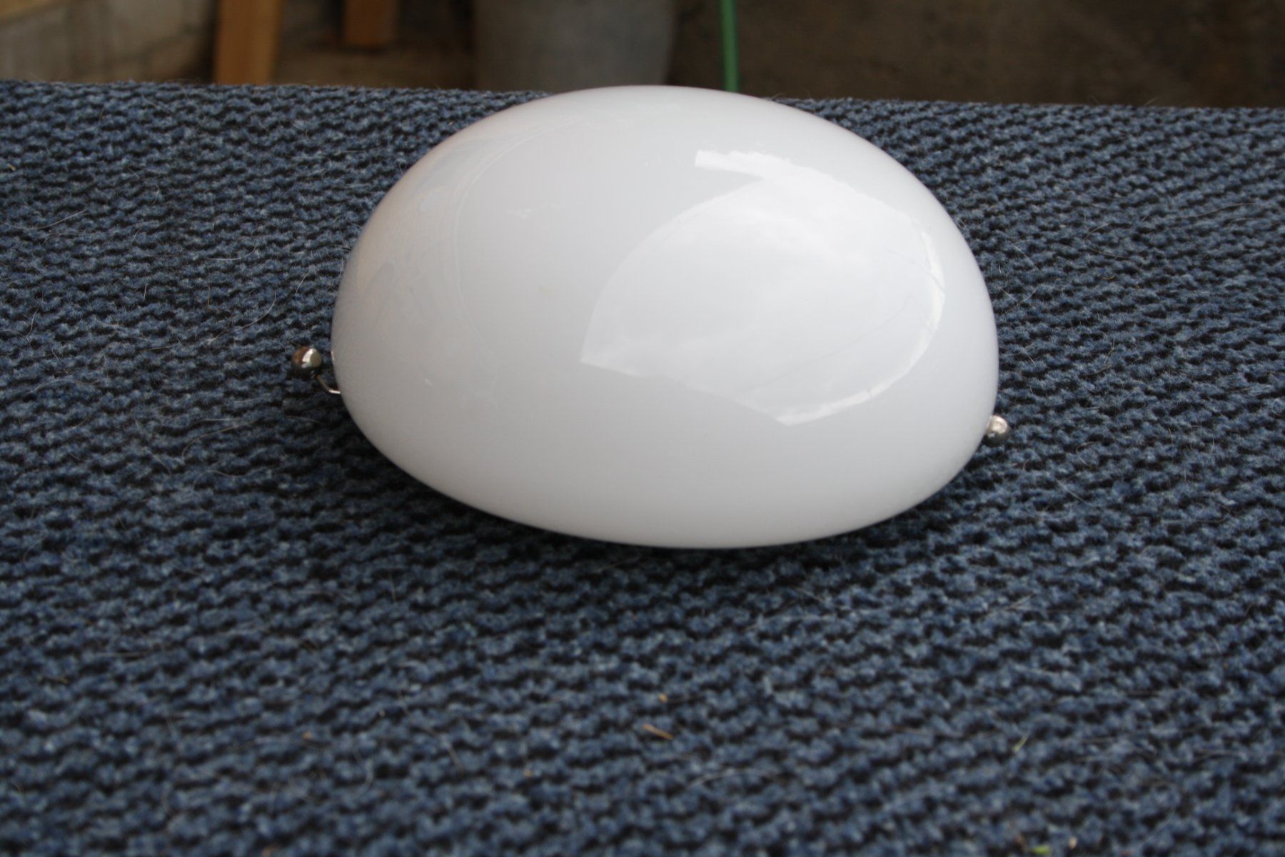 Lampade: VINTAGE WAND ODER DECKEN LAMPE WEISSGLAS – Usato da Wauwil venduto da Pneuedy 1