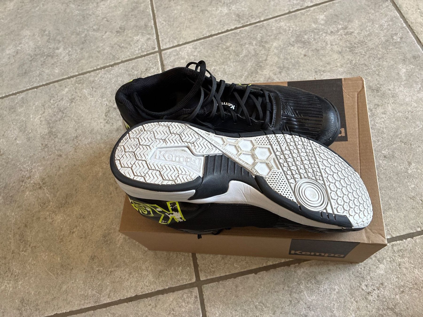 Herrenschuhe: Kempa Attack 2.0 Eur 39,5 – Gebraucht aus Aarau Rohr von Sheeno 1