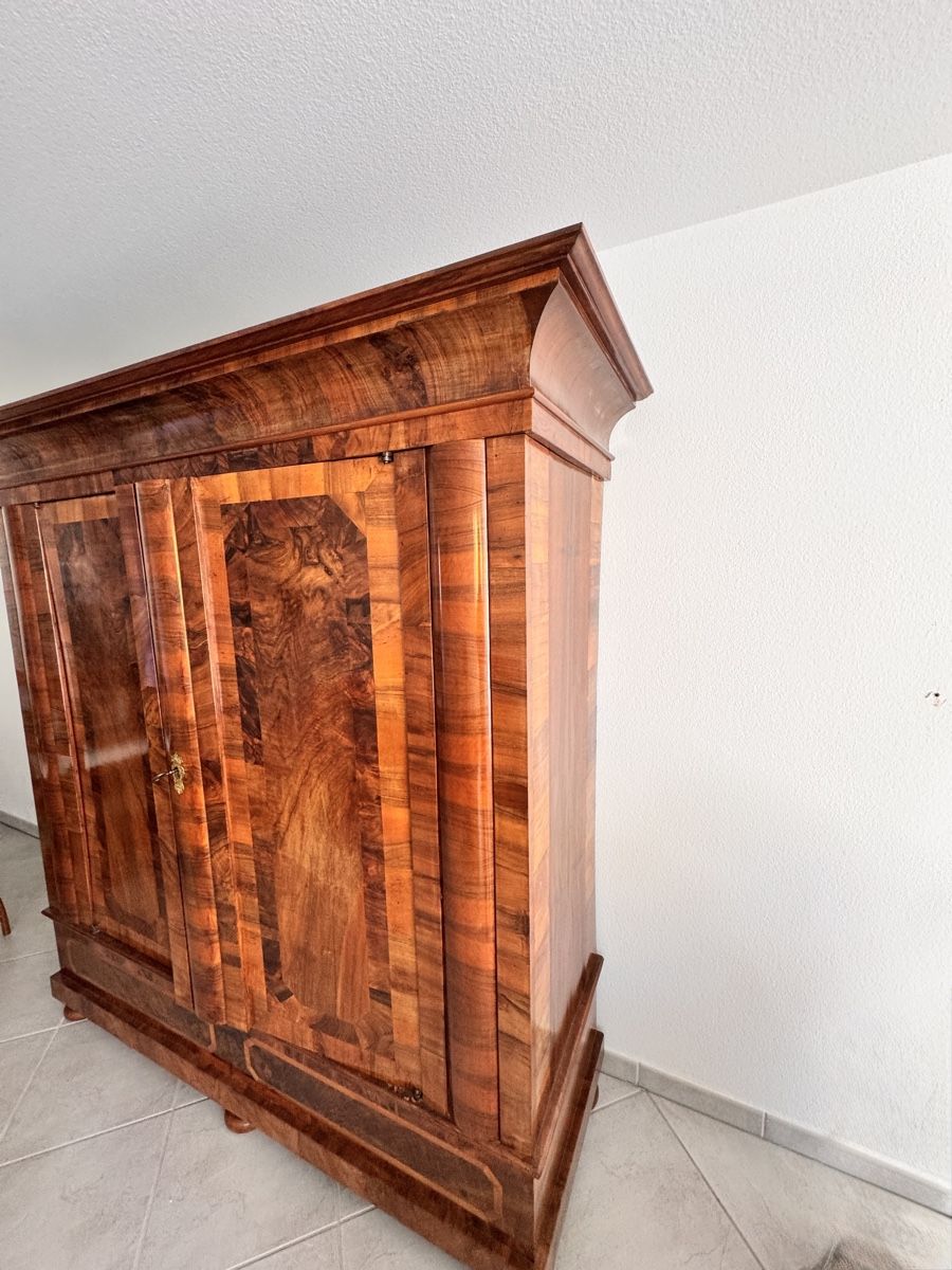 Armadi: Barock-Nussbaum Schrank- Top! – Usato da Schlieren venduto da Eldi84 2