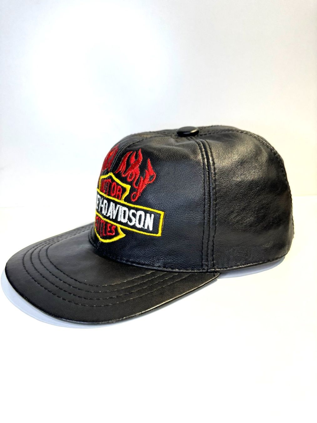 Harley-Davidson Hüte, Mützen & Caps: VINTAGE HARLEY DAVIDSON GENUINE LEATHER "LOGO FLAMES" CAP – Gebraucht aus Cortaillod von Stay_Alive_vtg_CAP 2