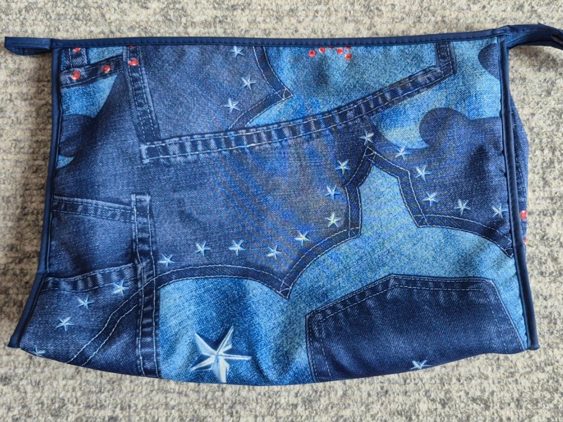 Custodie per cosmetici: Nessesaire / Kosmetiktasche im Jeans-Look – Usato da Eggersriet venduto da Fredb 1