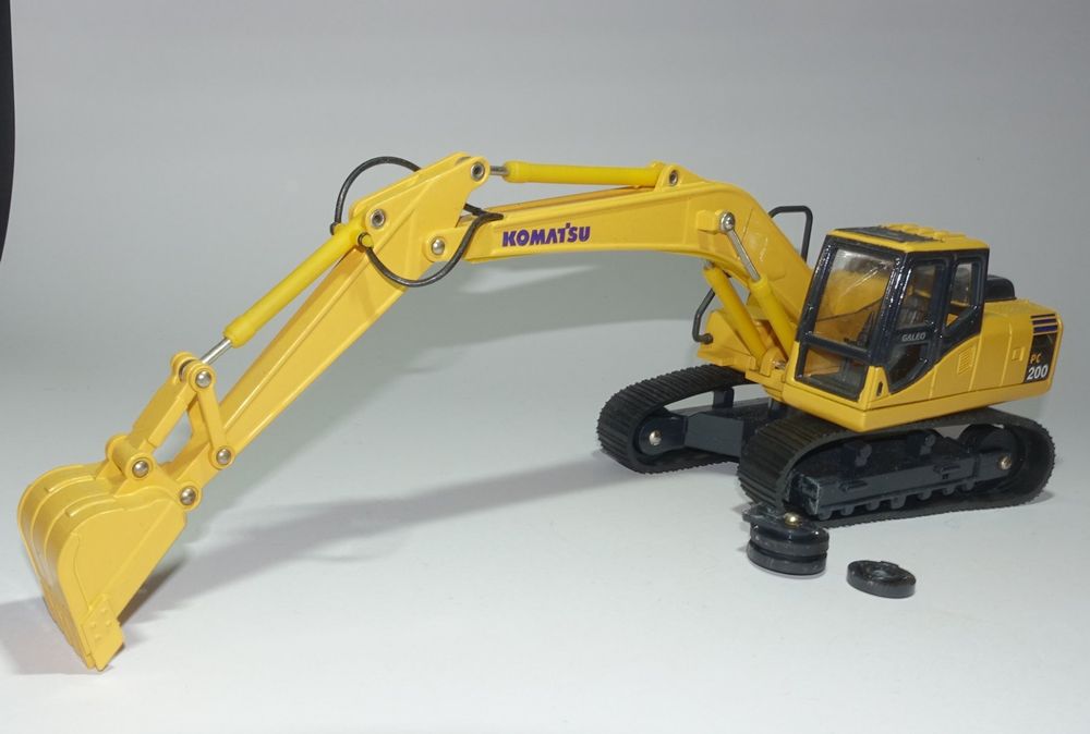 Komatsu PC 200 Kettenbagger 1:43 Sondermodell Bastlermodell | Kaufen ...
