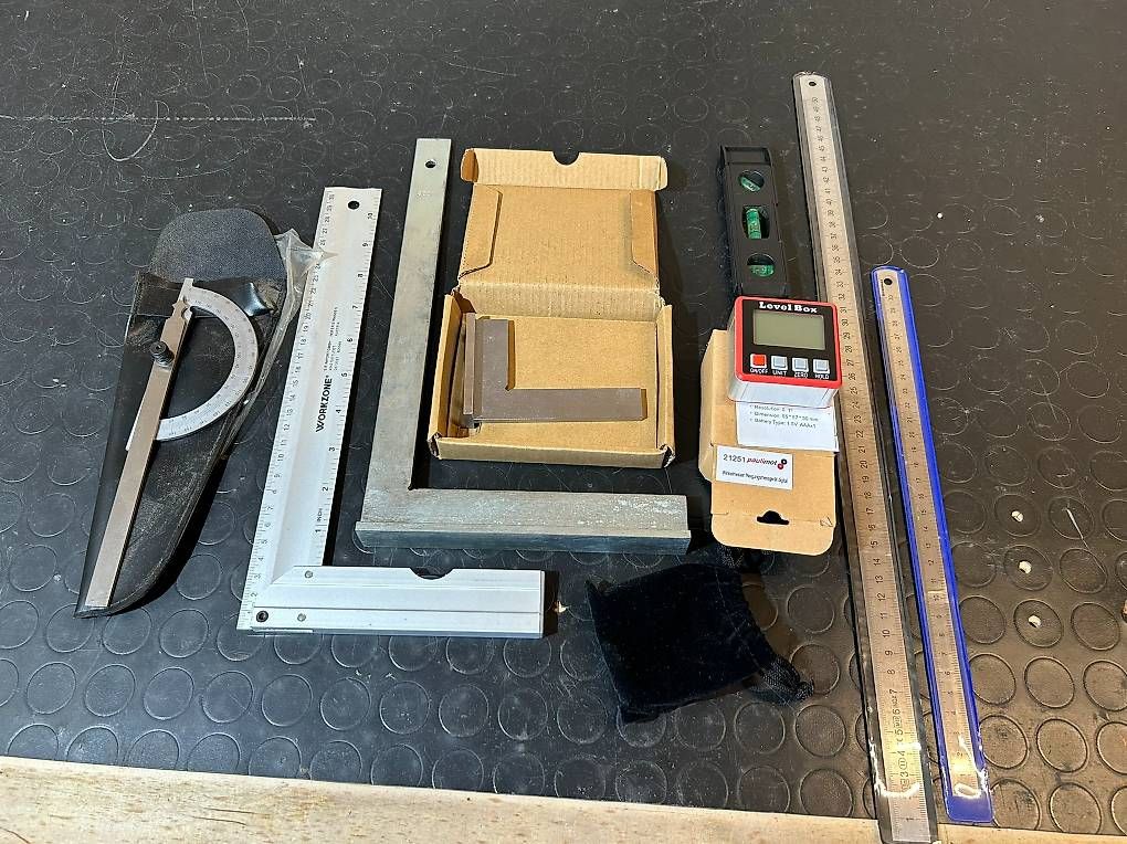 Mesurer: Messwerkzeug-Set, Winkel, Level-Box, digital, 7-teilig – Neuf avec emballage d'origine à Gümligen par ESCreativwork