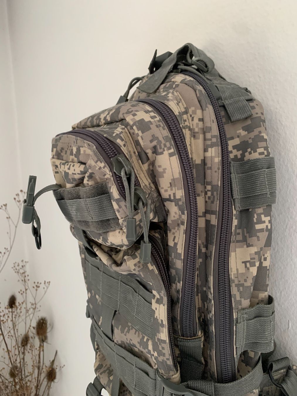 Zaini: Assault Day Pack Rucksack Militär – Usato da Benken SG venduto da tame_impala 2