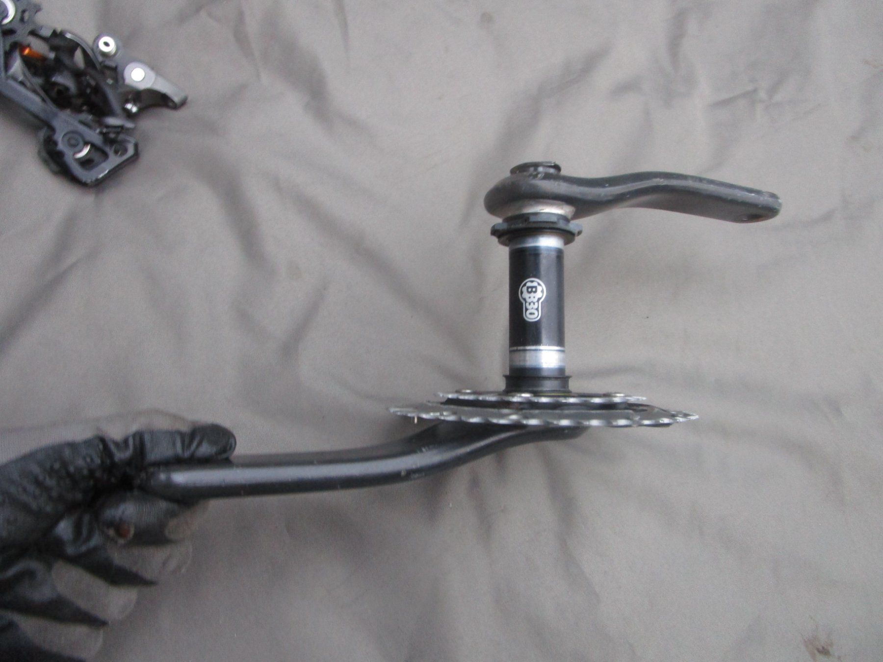 Pezzi di ricambio: SRAM BB30 MTB Kurbelgarnitur – Usato da Ottikon venduto da Locomotive01 6