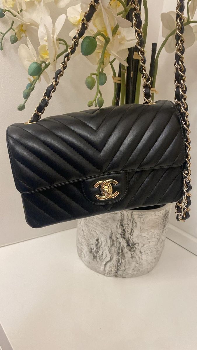 Chanel Sonstige Kleidung & Accessoires: Sac Chanel mini timeless chevron black – Neu (gemäss Beschreibung) aus Bussigny von tmu_8p2m 7