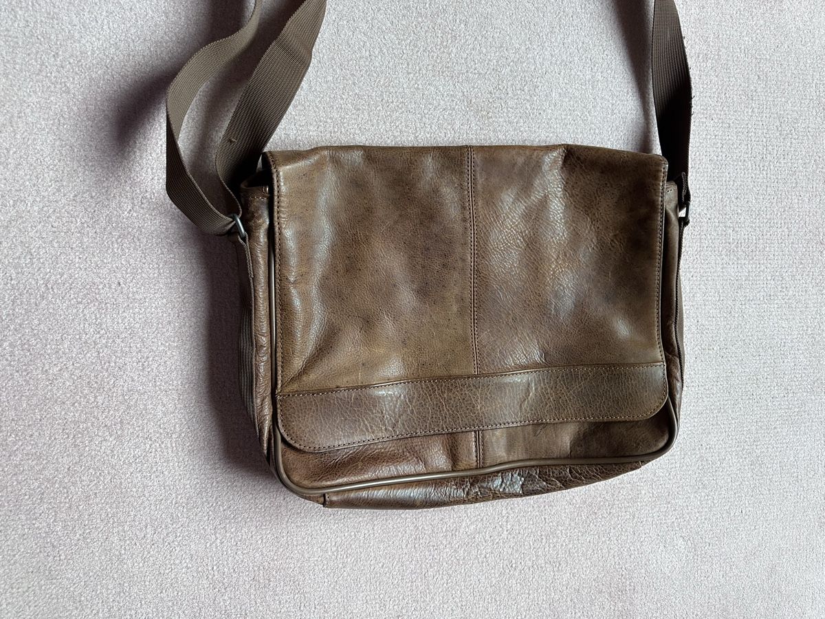 Reisekoffer: Travel bag – Gebraucht aus Bex von roopa.gorla 5