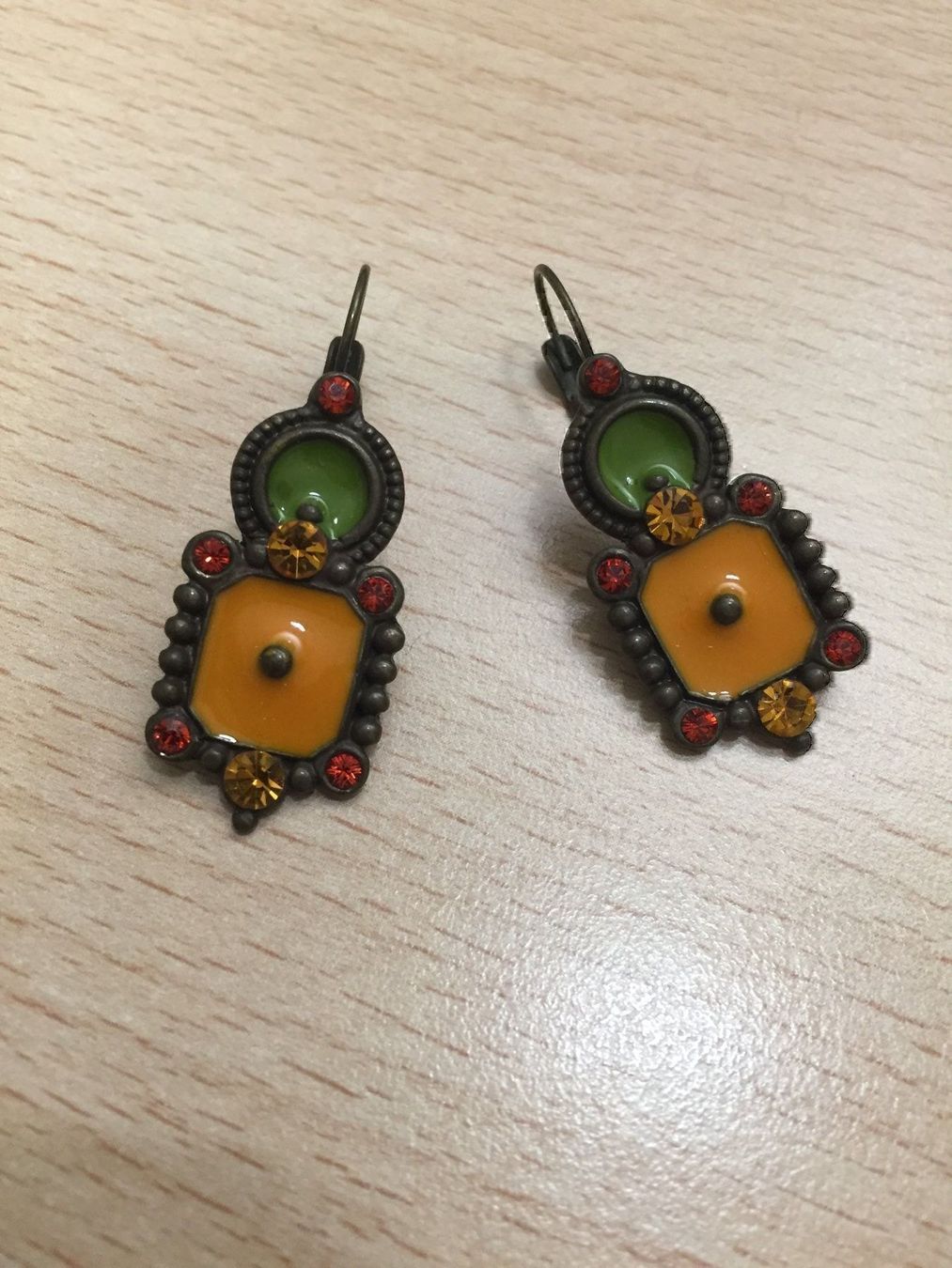 Orecchini pendenti & Orecchini a lobo: Boucles d'oreille fantaisie – Usato da Lausanne venduto da Kmm03