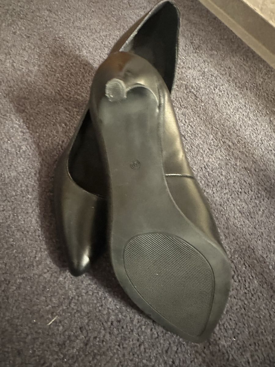 Scarpe da donna: Pumps mit bequemer Sohle – Nuovo (secondo la descrizione) da Niederhasli venduto da JOE92 3