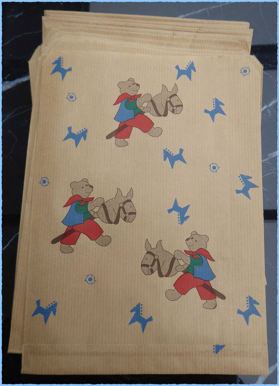 Papiere: 95 Stk.  Geschenktaschen Geschenkbeutel ca. 21 x 16cm – Neu (gemäss Beschreibung) aus Oberglatt ZH von 123Gebraucht 2