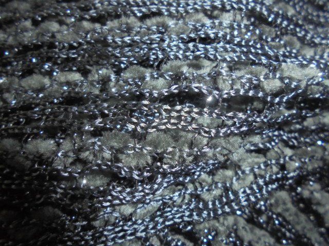 Foulard & Sciarpe: Schal Silbergrau mit Silberfaden eingewoben NEU – Nuovo (secondo la descrizione) da Hinwil venduto da Glasperlen 3